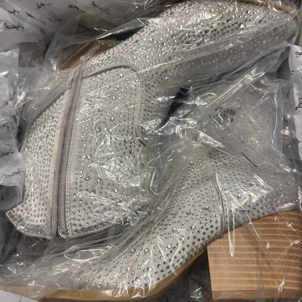 Francesca’s Rhinestone boots - Picture 2 of 4